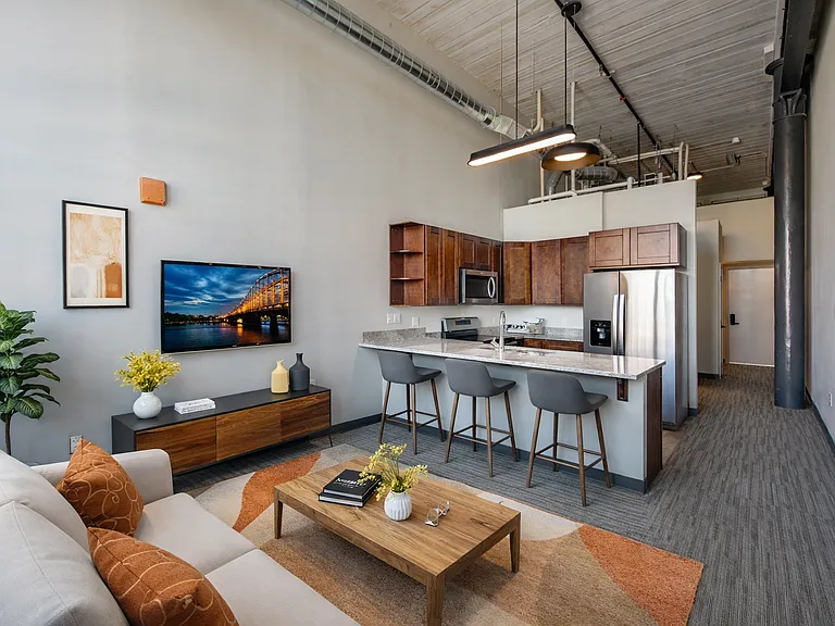 Pac10 Lofts — Photo 8