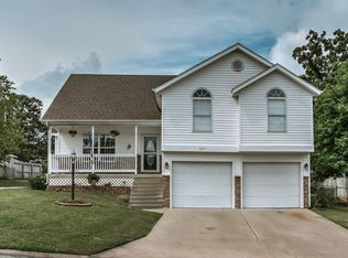 1847 Redbud Dr, Joplin, MO 64801