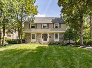 200 Wychwood Rd, Westfield Town, NJ 07090
