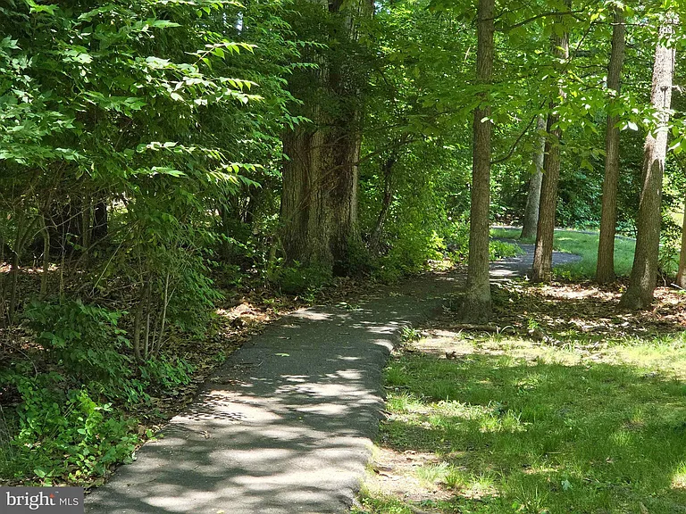 2852 Yarn Ct — Photo 45