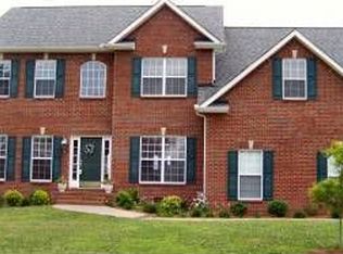 1017 Notting Hill Dr, Gallatin, TN 37066