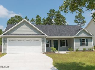 2298 Meadowood Rd, Southport, NC 28461