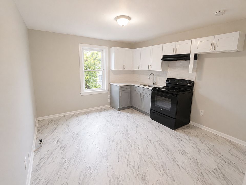 2nd image of 176 Scheerer Ave #3