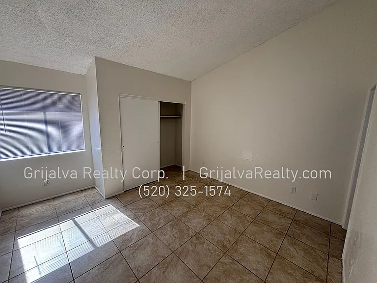 2620 Alturas — Photo 4