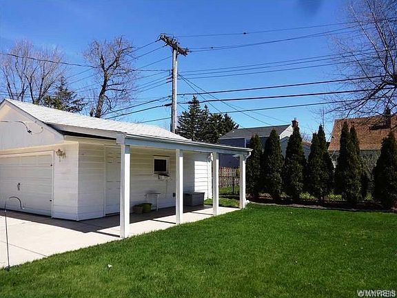 3rd image of 117 Cornwall Ave