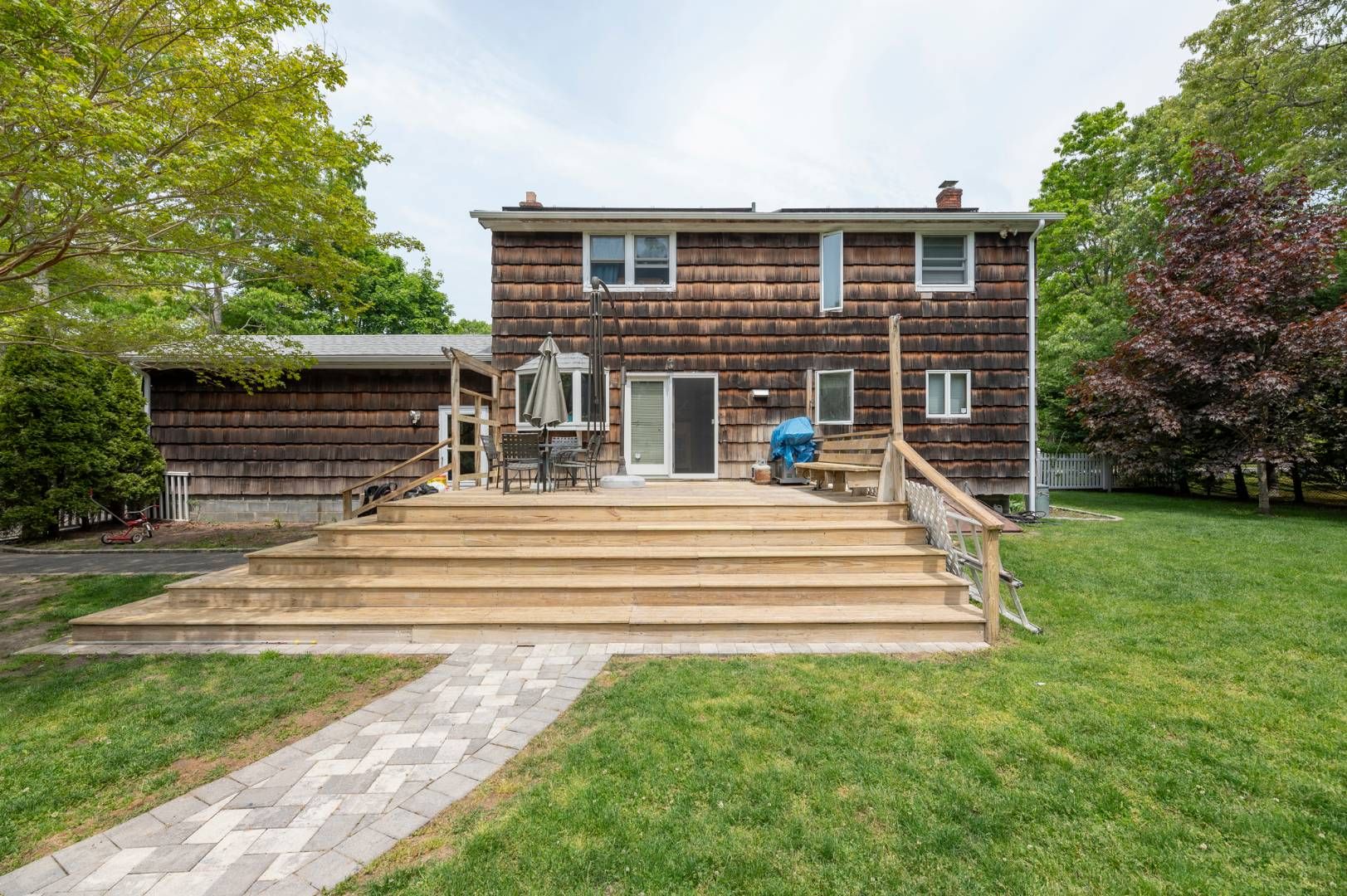 19 Pine Tree Ln in East Quogue Out East