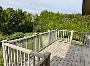 600 Westwind Dr, Zillah, WA 98953