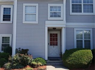 8 Kent Ct, Middletown, NY 10940