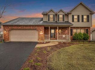 1334 Walsh Dr, Yorkville, IL 60560