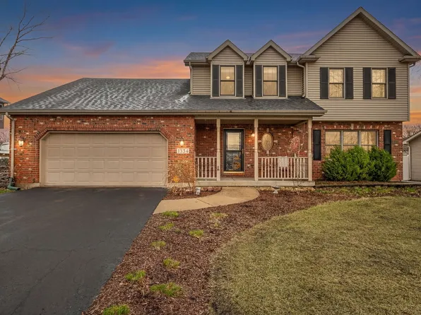 1334 Walsh Dr, Yorkville, IL 60560