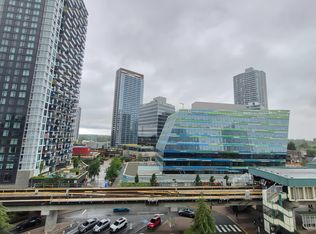9887 Whalley Blvd #911, Surrey, BC V3T 0P4