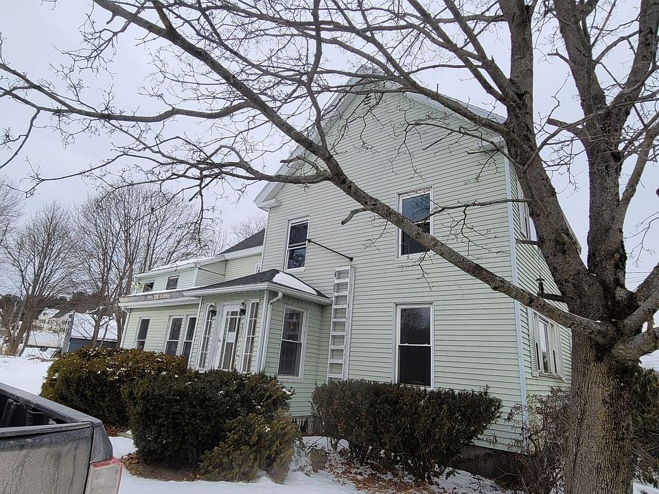 1st image of 221 Lisbon St
