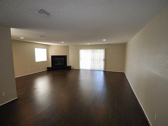 3rd image of 6207 Le Sage Ave