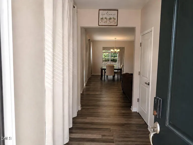 328 Villanova Dr — Photo 3