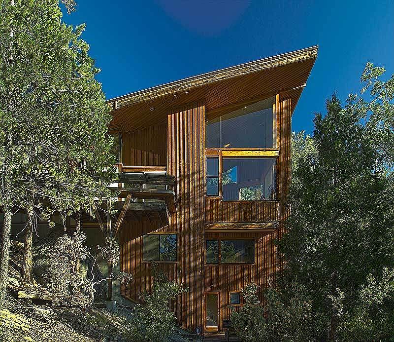 1st image of 55400 Pine Crest Ave