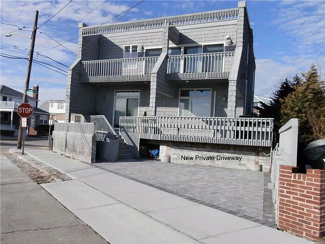 2nd image of 1 Ocean Blvd