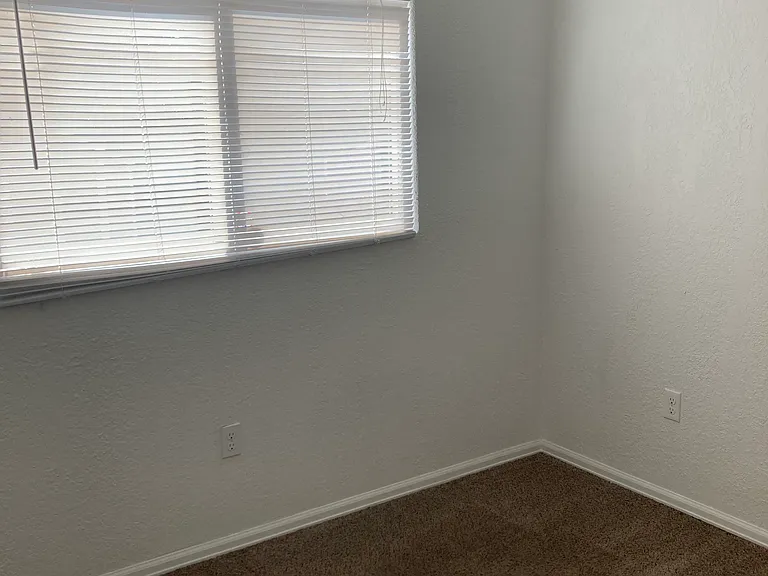 6132 Lincoln St — Photo 10