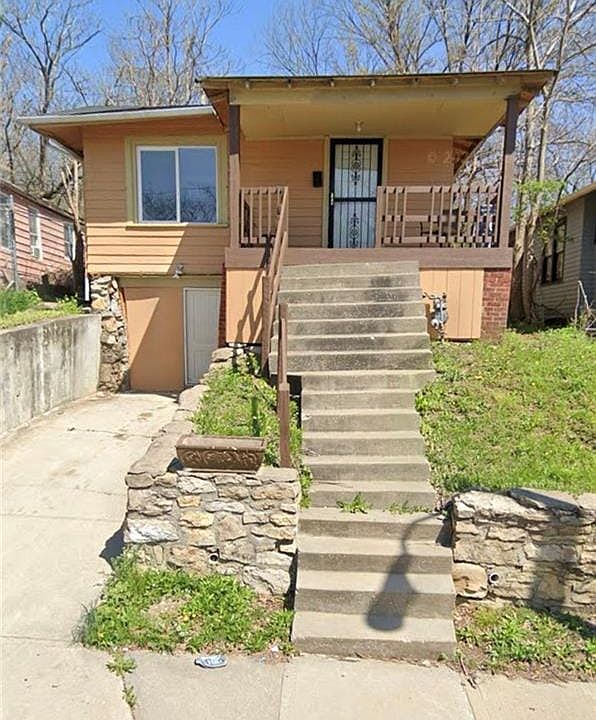 2nd image of 4521 Agnes Ave
