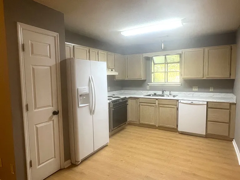 113 Saddlehorn Dr — Photo 8