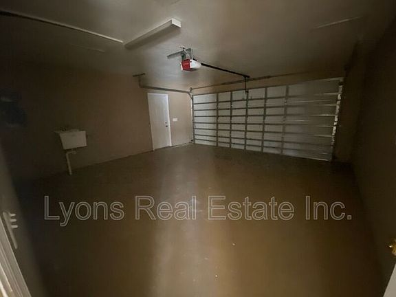 3rd image of 1039 NE 13th Ave