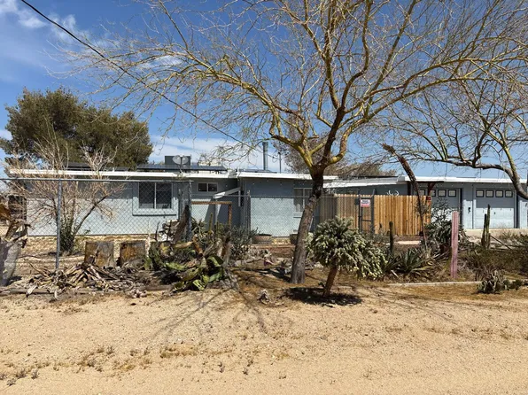 3883 Hilltop Dr, Twentynine Palms, CA 92277