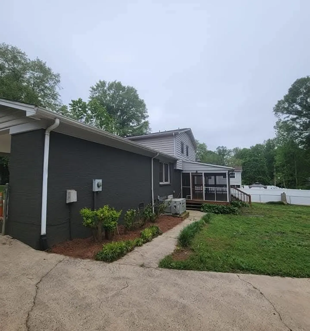 3 bed, 2.5 bath, 1690 sqft, $2,500 — Photo 4