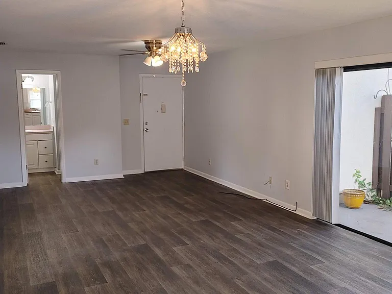 2050 Oleander Blvd — Photo 5