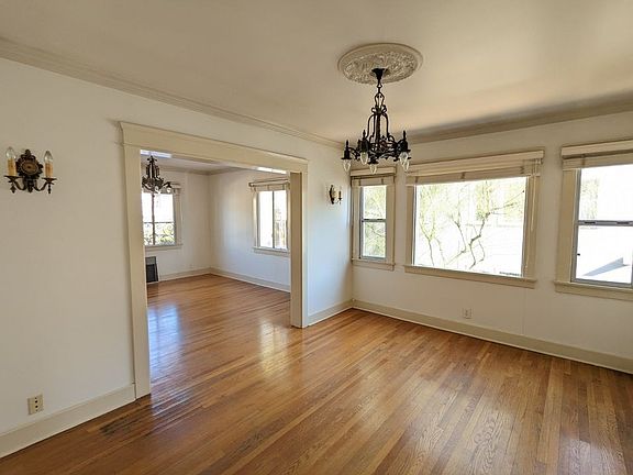 5th image of 1620 Talmadge St #1