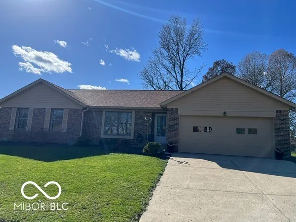 304 Old Farm Rd, Danville, IN 46122