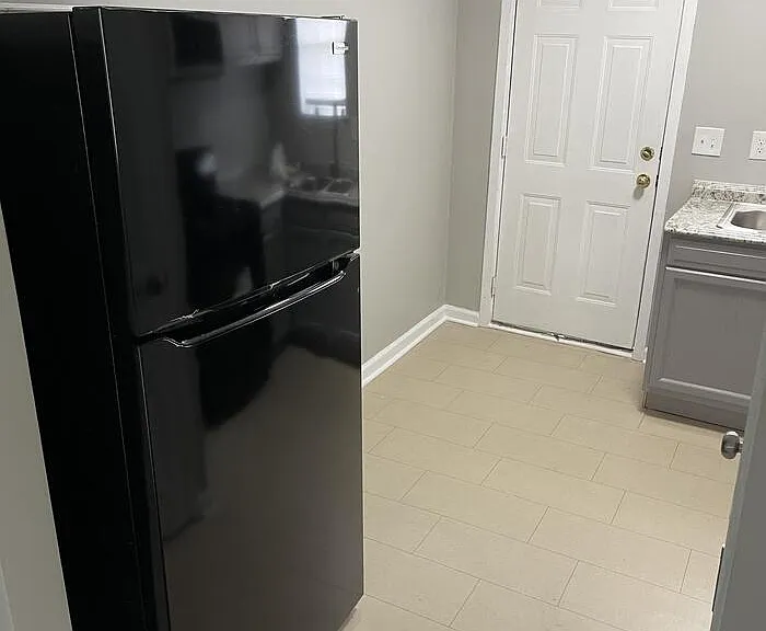 1425 Joseph E Boone Boulevard Northwest D #102 — Photo 5
