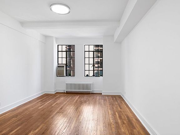 2nd image of 320 E 42nd St APT 508