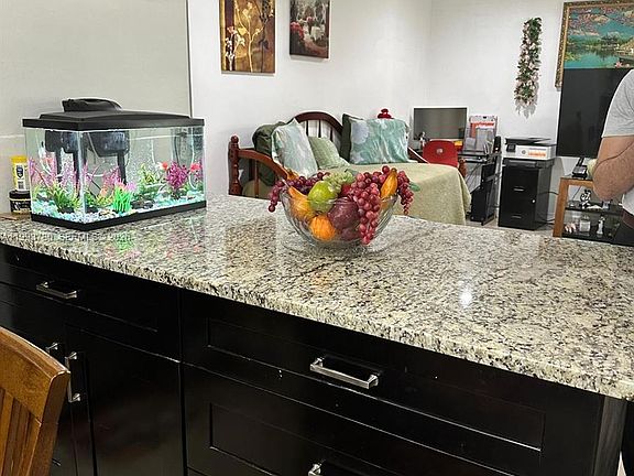 4th image of 411 S Crescent Dr APT 105