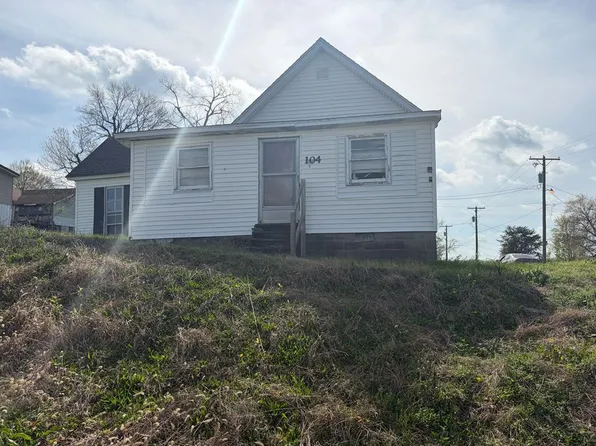 104 E Boyle Ave, Earlington, KY 42410