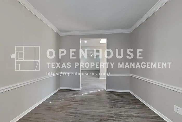 2127 Jamara Ln — Photo 8