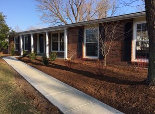 410 Claymont Dr, Ballwin, MO 63011