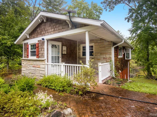 2263 Spartan Ln, Baldwin, MI 49304