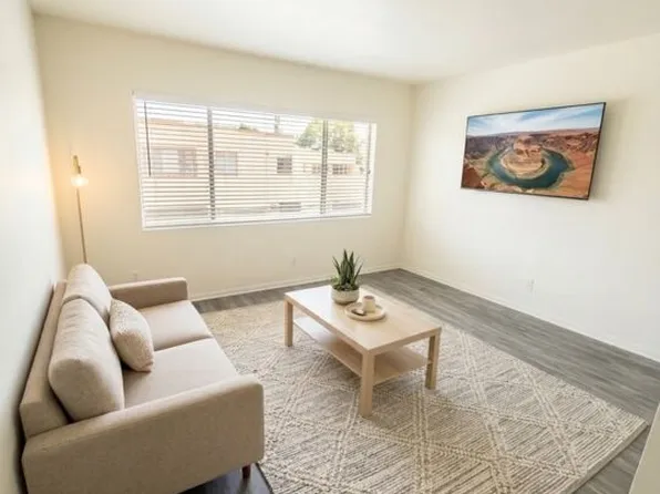 1211 W 28th St, Los Angeles, CA