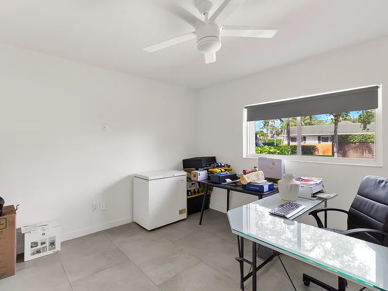 21303 NE 18th Pl — Photo 31