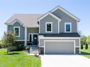 8680 Hilltop Rd, De Soto, KS 66018