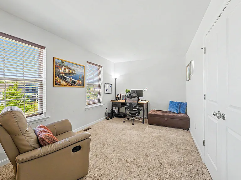 49 Fairhill Ave — Photo 9