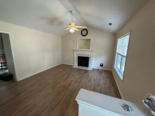 3 bed, 1165 sqft, $1,650 — Photo 4
