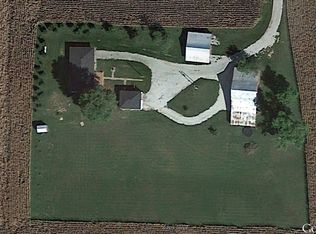 30155 Sunderland Rd, Jerseyville, IL 62052