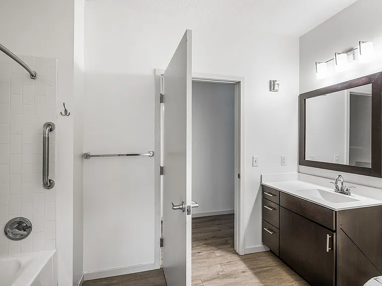 The Flats at West End — Photo 120
