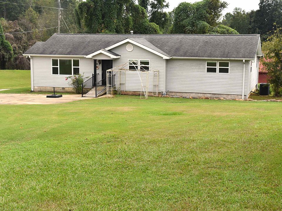 1st image of 928 2nd St SE