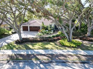 1612 Hampton Ln, Safety Harbor, FL 34695