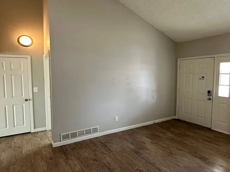 752 Cross Bow Ln — Photo 6