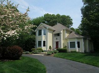 11 Belmont Dr, Lincoln, RI 02865
