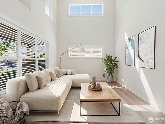 5th image of 3098 SE 16th Street
