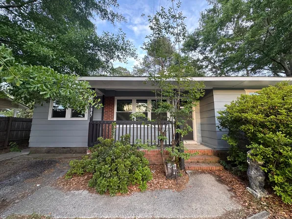 1847 Strathmore Ave, Fayetteville, NC 28304