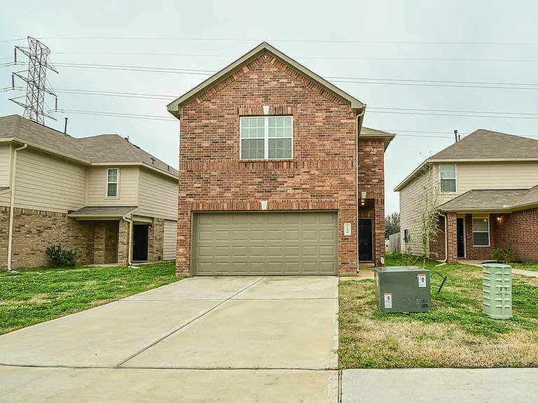 11930 Munich Dr — Photo 1